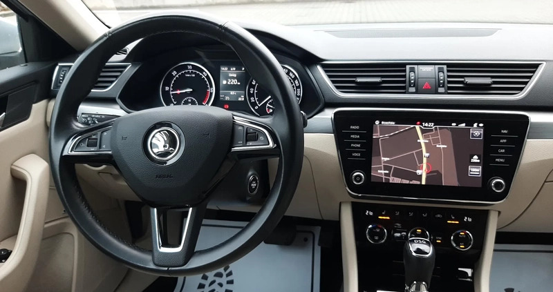 Skoda Superb cena 77900 przebieg: 189000, rok produkcji 2019 z Kolbuszowa małe 667